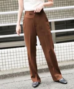 センタープレスフレアパンツのサムネイル