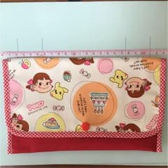 あー様専用ペコちゃんハンドメイド お薬手帳、通帳入れのサムネイル