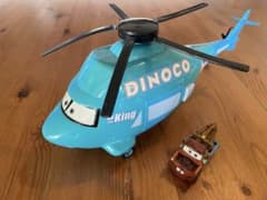 マテル カーズ 大きなダイナコヘリコプター Dinocoメーター付