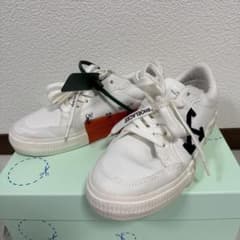 Off-White VULCANIZED LOW-TOP SNEAKERSのサムネイル