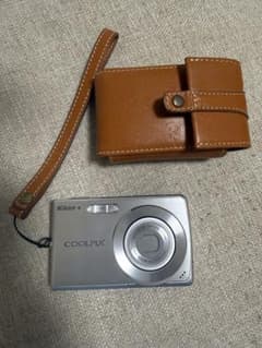Nikon COOLPIX コンパクトデジタルカメラ 本体 専用ケース付のサムネイル
