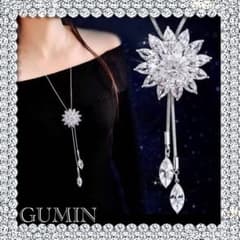 フラワーネックレス クリスタル ペンダント 華やか ワンポイント 透明 シルバー