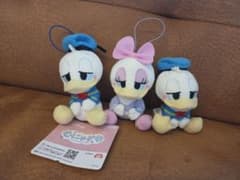 ディズニー　ドナルド デイジー むにゅすや 3体セットのサムネイル