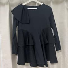 フリル付き黒長袖チュニックのサムネイル