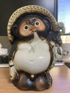 Thumbnail of 信楽焼　たぬき　置物　縁起物