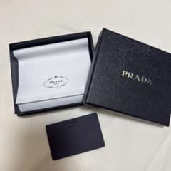 PRADA 空箱 ギフトボックスのサムネイル