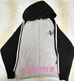 NiziU フーディーパーカー AWAKE Lサイズ - メルカリ