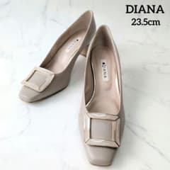 【新品】DIANA ダイアナ スクエアバックルレザーパンプス 23.5 新品】DIANA ダイアナ スクエアバックルレザーパンプス 23.5 - メルカリ