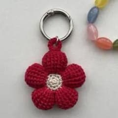 ハンドメイド ニットフラワー キーホルダーのサムネイル