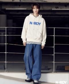 THE8着用 NERDY ロゴパーカー 美品のサムネイル