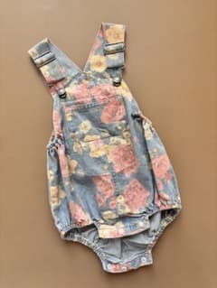 バースデー　moimoi 花柄 デニム ロンパース ベビー服のサムネイル