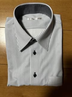 ノーアイロンワイシャツ 半袖 Mサイズのサムネイル