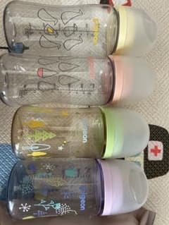 Pigeon 哺乳瓶 4本セット 240mlと300mlのサムネイル