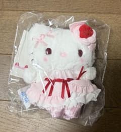 サンリオ いちごホイップケーキ マスコット ハローキティ - メルカリ