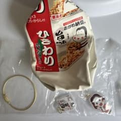 おかめ納豆 ミニチュアチャーム ガチャのサムネイル