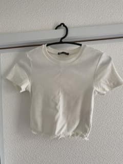 ZARA ショート丈 へそ出し Tシャツのサムネイル