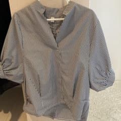 値下げ⭐︎シャツブラウス　ストライプのサムネイル