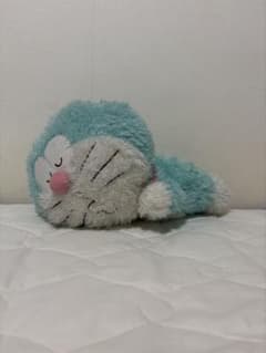 ドラえもん ぬいぐるみ 寝そべり型のサムネイル