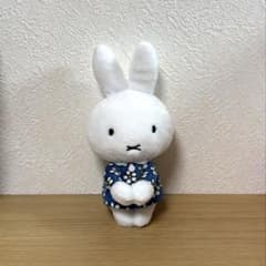 最安値‼️ミッフィー 花柄ワンピース ちょっこりさん ぬいぐるみのサムネイル