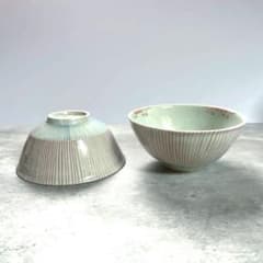 未使用または一度使用　岡さつきさん　天平窯　赤絵線文　茶碗　２客　希少 未使用または一度使用 岡さつきさん 天平窯 赤絵線文 飯碗 2客 希少
