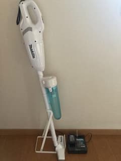 makita CL107FD 充電式クリーナー 掃除機 スタンド付のサムネイル