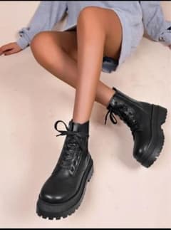 ショートブーツ♡新品♡レースアップ♡厚底のサムネイル