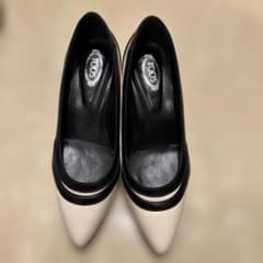 トッズ　TOD'S (36.5) パンプス　ポインテッドトゥ　バイカラー　白　黒 TOD'S バイカラー パンプス ポインテッドトゥ 37 - メルカリ