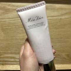 Miss Dior シマリングボディジェル 75mlのサムネイル