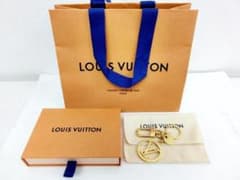 ぎ*ぅ様 ルイヴィトン ロゴ キーホルダー LVサークル キーリング M6800 ぎ*ぅ様 ルイヴィトン ロゴ キーホルダー LVサークル キーリング M6800