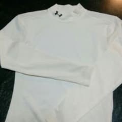 さか姫様専用　UNDER ARMOUR     メンズMのサムネイル