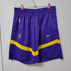 ナイキ　ロサンゼルス・レイカーズ　ショートパンツ Lサイズのサムネイル