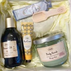 SABON ギフトセット　マンゴーキウイ　ボディスクラブ　ボディローションのサムネイル