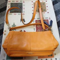 COACH レザー ショルダーバッグ オレンジのサムネイル