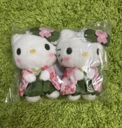 ハローキッティ　着物　2個セットのサムネイル