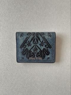 miu miu 財布 刺繍 デニムのサムネイル