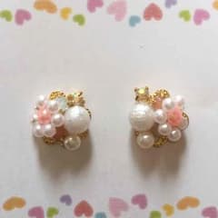 ビジューピアス♡のサムネイル