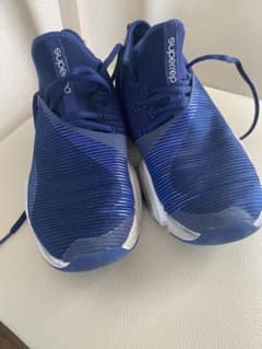 Nike SuperRep 24.5 ジムスニーカーと、デユベテカジャケットのサムネイル