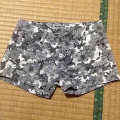 ショートパンツのサムネイル