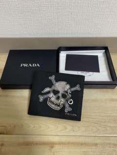 PRADA 二つ折り財布のサムネイル