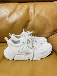 UGG スニーカー　23cm  1125391のサムネイル