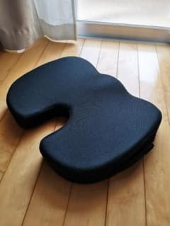 【美品】My Comfort 骨盤・姿勢矯正クッション ブラックのサムネイル