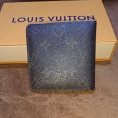 「LOUIS VUITTON」二つ折り財布のサムネイル