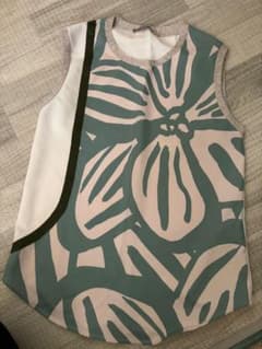 ZARA ノースリーブ トップス 花柄のサムネイル