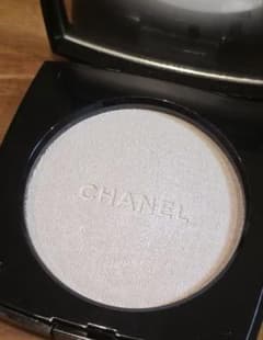 CHANEL プードゥル ルミエール 40ホワイトオパールのサムネイル