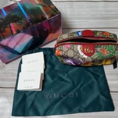GUCCI コスメティックケースのサムネイル