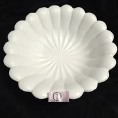 ① 臼杵焼 輪花サラダボウル Lサイズ ホワイト 1枚 ① 臼杵焼 輪花サラダボウル Lサイズ ホワイト 1枚 - メルカリ