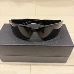 カニエウェスト着用 PRADA サングラス SPR 41S ブラックのサムネイル