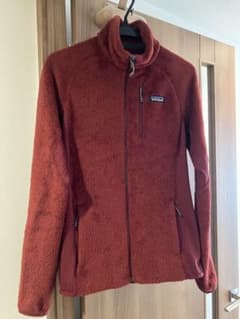 美品 Patagonia R2フリースジャケット Sサイズ レッドのサムネイル