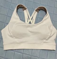 Lululemon ヨガブラ サイズ6 ホワイトのサムネイル