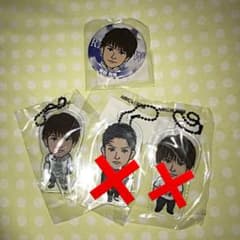 岩田剛典　アクリルキーホルダーと缶バッジのサムネイル
